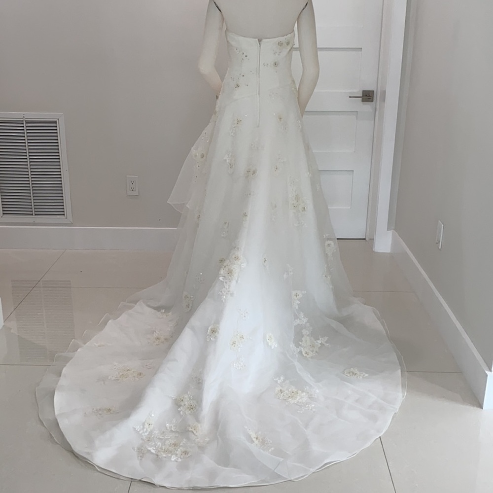 Dress - Picture 2 of 3